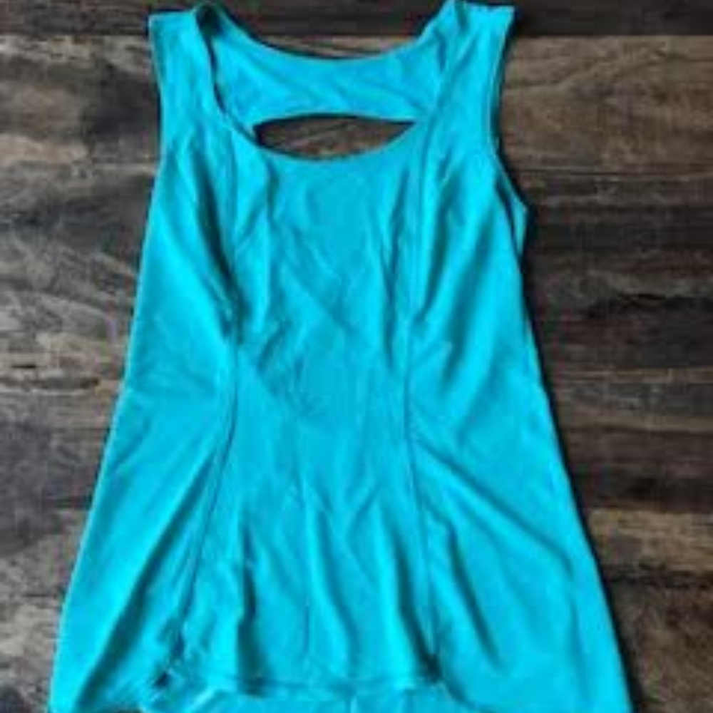Lululemon workout top